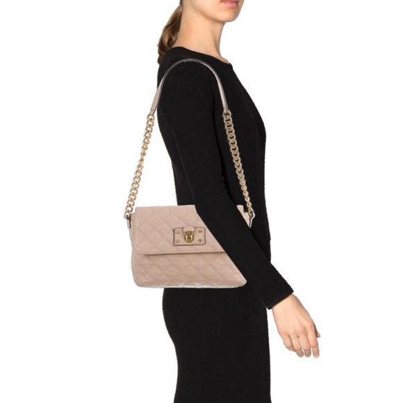 Marc Jacobs Shoulder Bag in a Gorgeous Neutral / Dusty Pink with Dust Bag - Picture 6 of 8